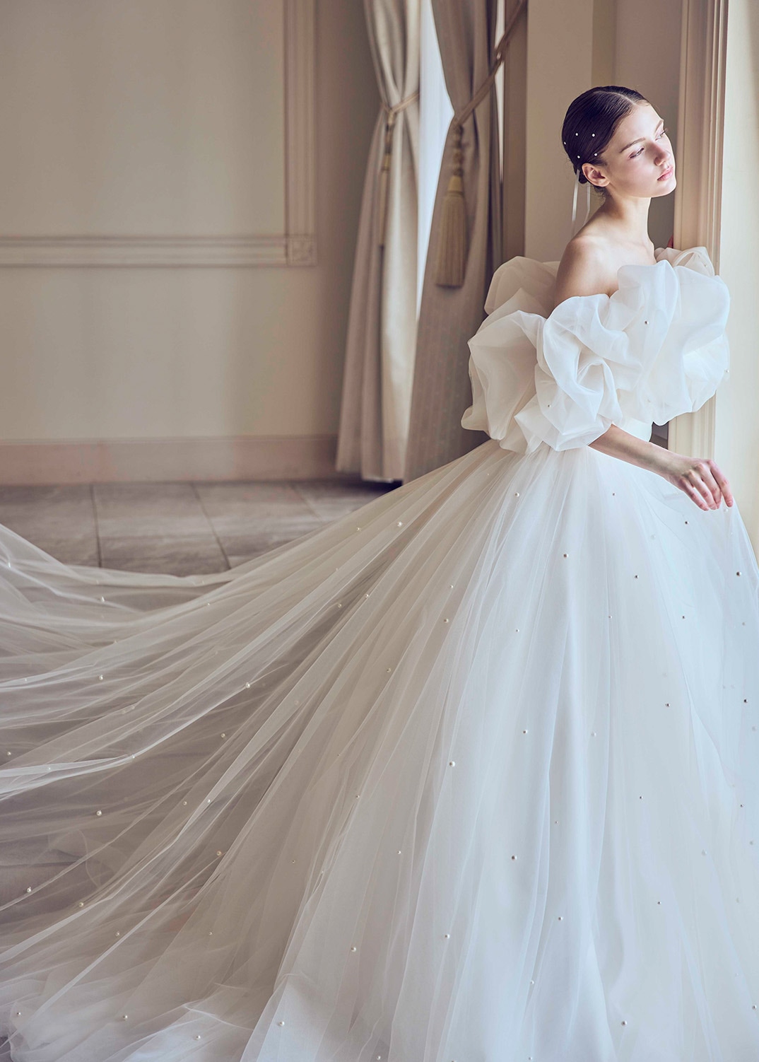 KIYOKO HATAウェディングドレス KIYOKO HATA (@kiyoko_hata) 2021.3 Collection KH-0504 Brown